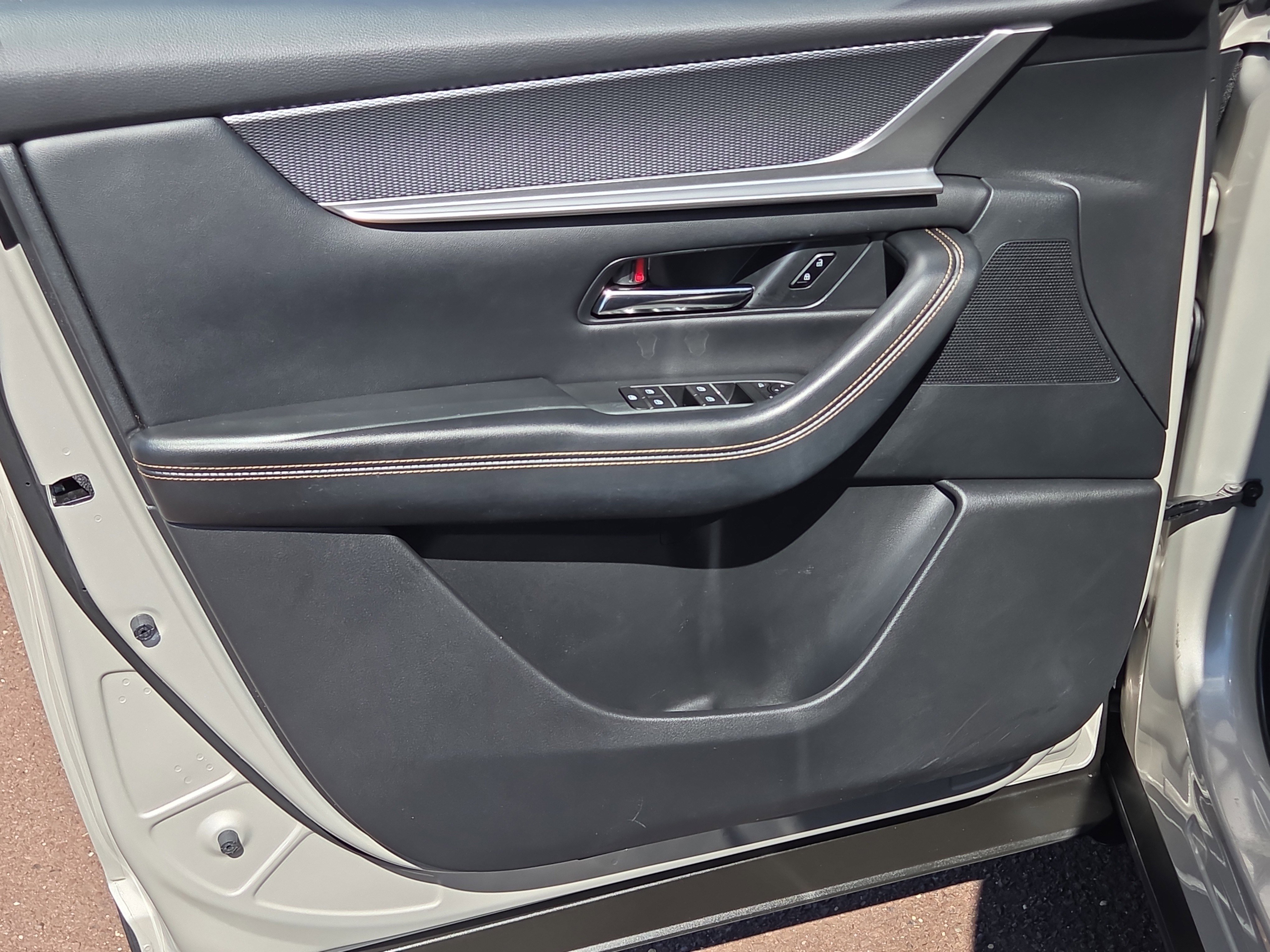 Used 2024 MAZDA CX-90 Plug-In Hybrid w/ Premium Pkg image 14