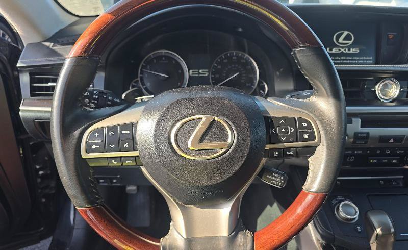 Used 2018 Lexus ES 350 w/ Premier Package FWD image 7