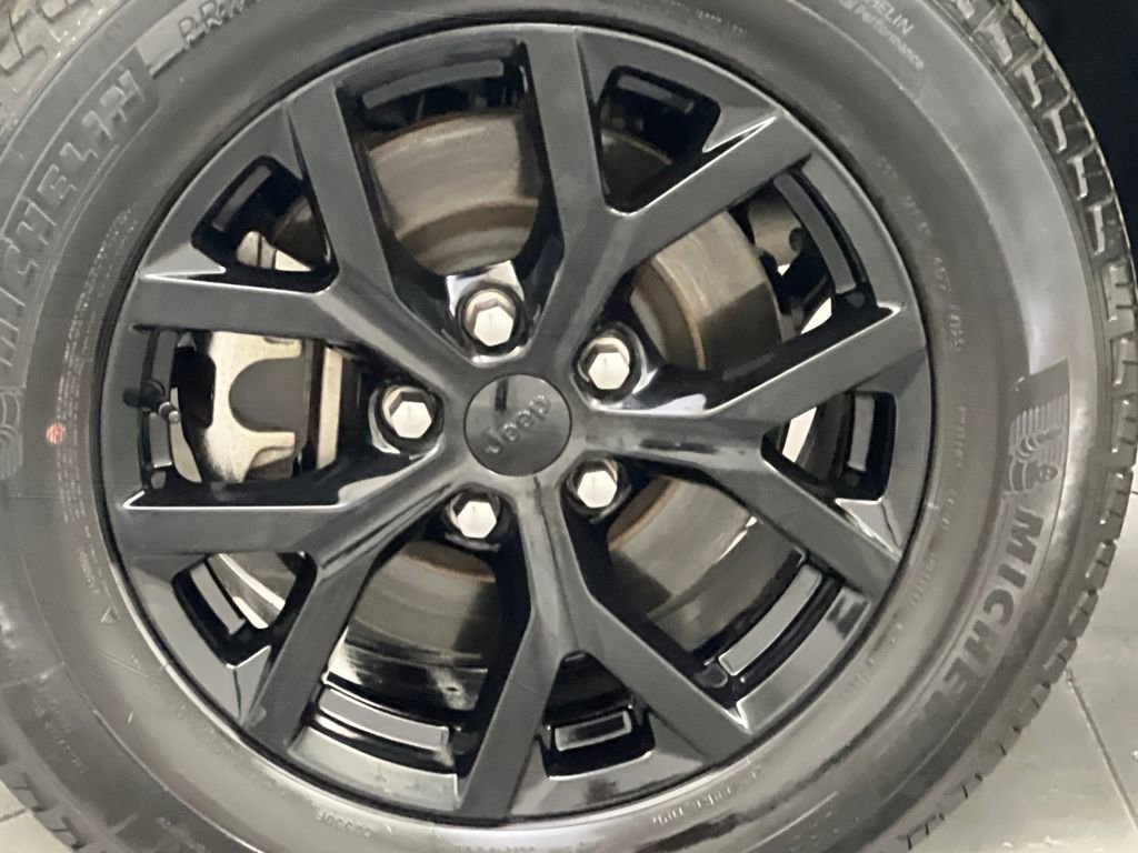 Used 2024 Jeep Grand Cherokee L Laredo image 69