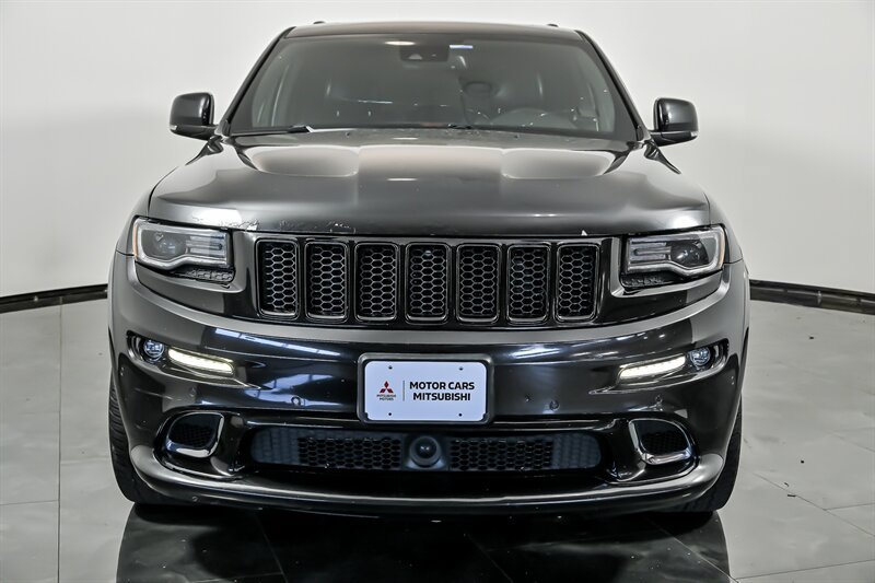 Used 2016 Jeep Grand Cherokee SRT AWD/4WD image 4