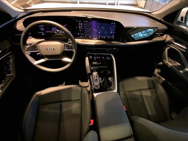 Certified 2025 Audi Q5 Premium w/ Convenience Package AWD/4WD image 12