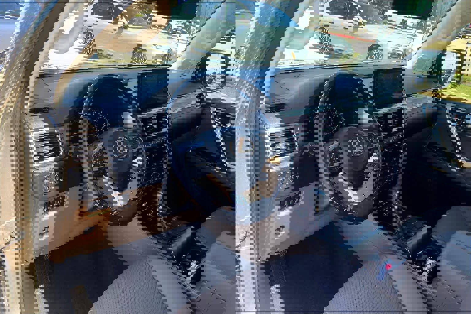 Used 2023 Lexus GX 460 Premium image 17