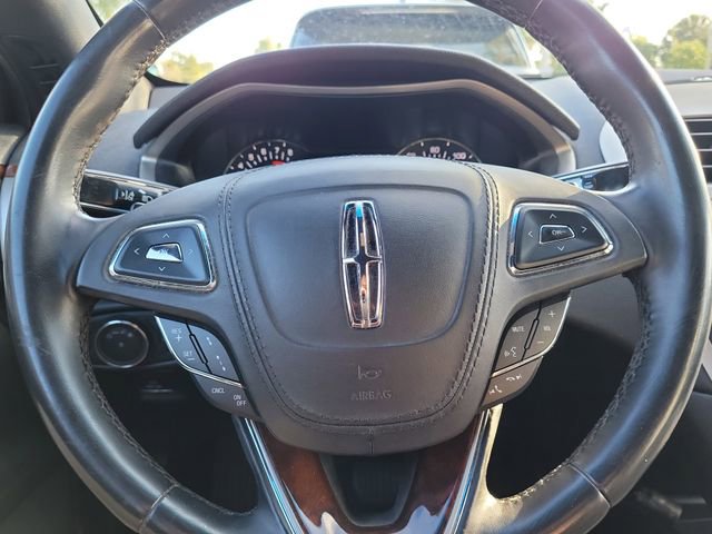 Used 2020 Lincoln MKZ Reserve FWD image 15