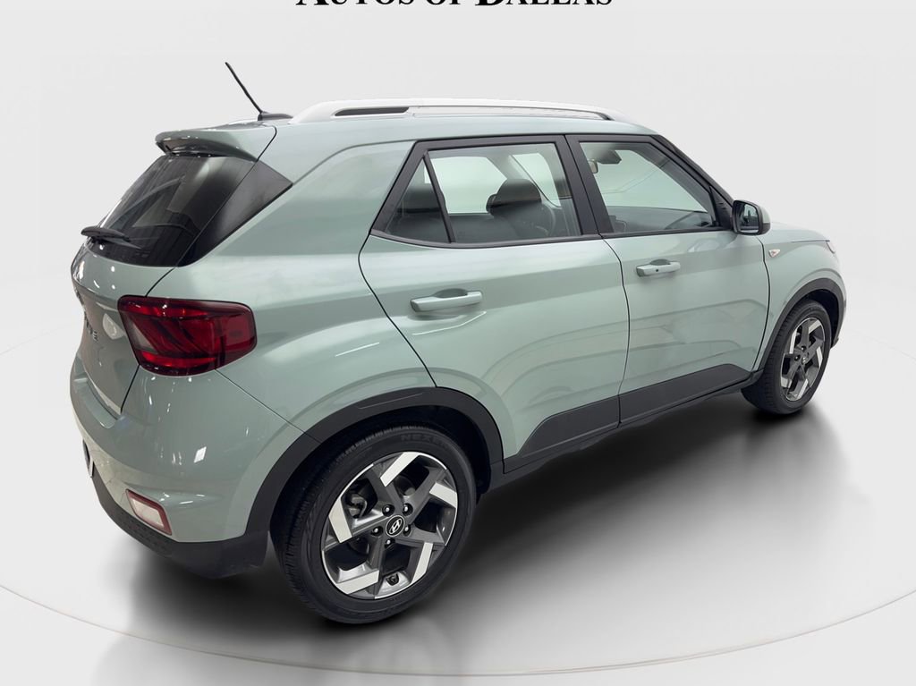 Used 2025 Hyundai Venue SEL image 13