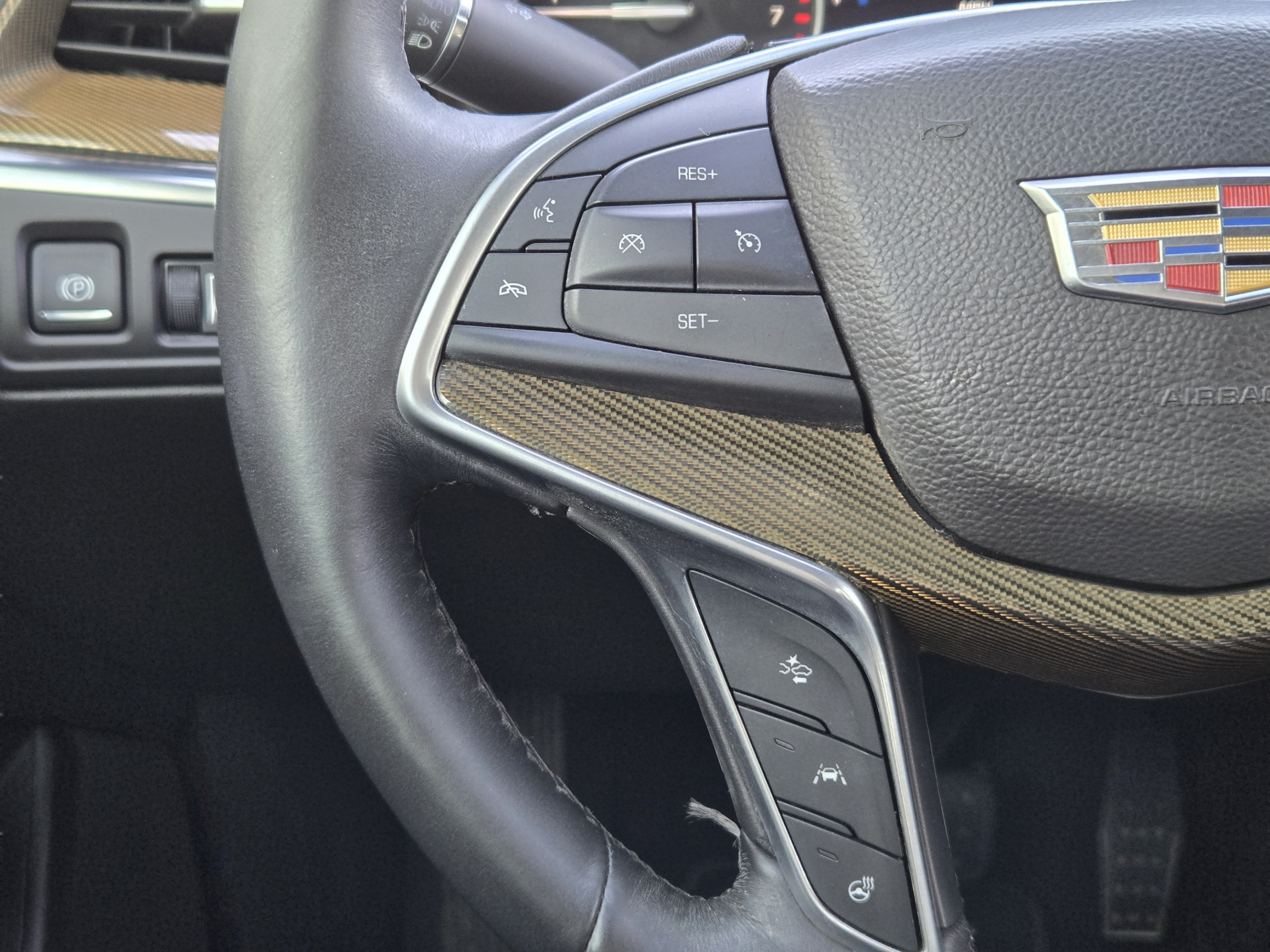 Used 2017 Cadillac XT5 Platinum AWD/4WD image 25