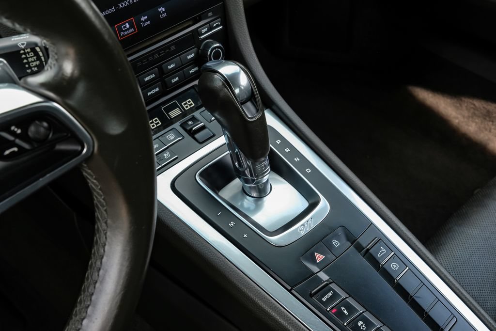 Used 2019 Porsche 911 Carrera RWD image 19