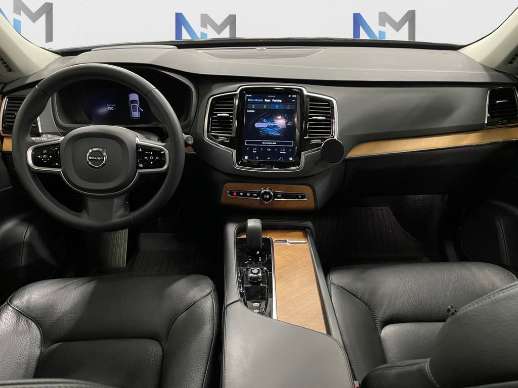 Used 2023 Volvo XC90 B5 Plus w/ Protection Package Premier image 10