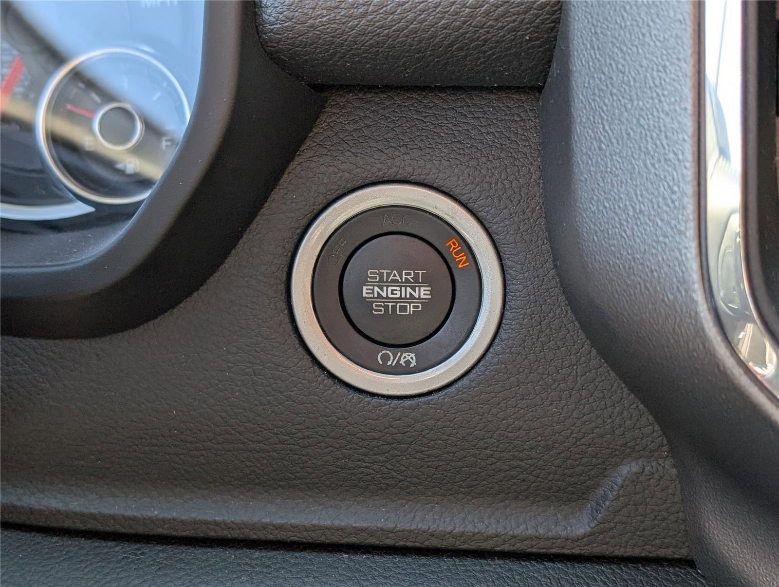 Used 2024 RAM 1500 Laramie image 23