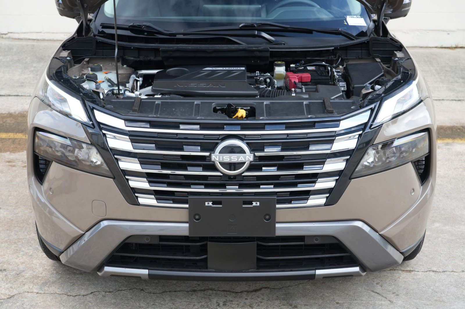 Used 2024 Nissan Rogue SL w/ SL Premium Package FWD image 7