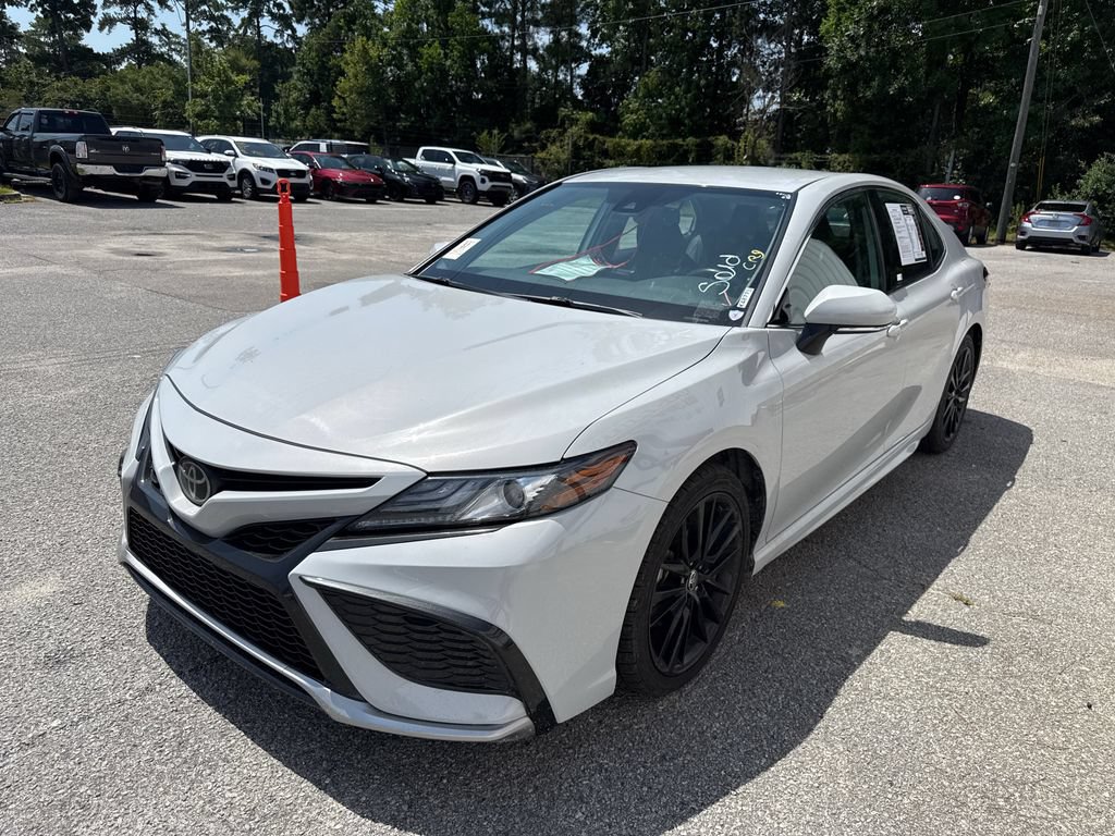 Used 2024 Toyota Camry XSE FWD image 4