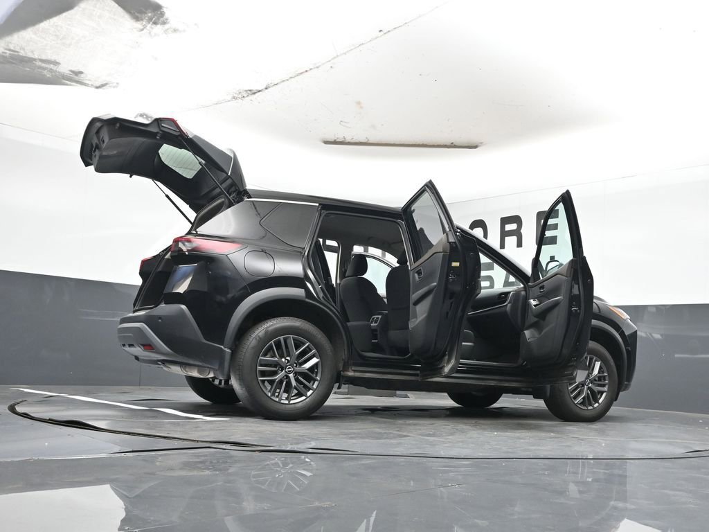 Used 2023 Nissan Rogue S image 44