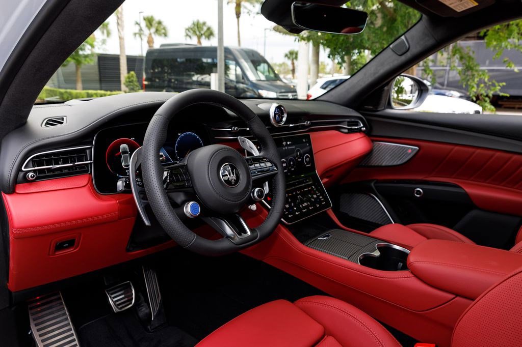 New 2026 Maserati Grecale Trofeo image 27