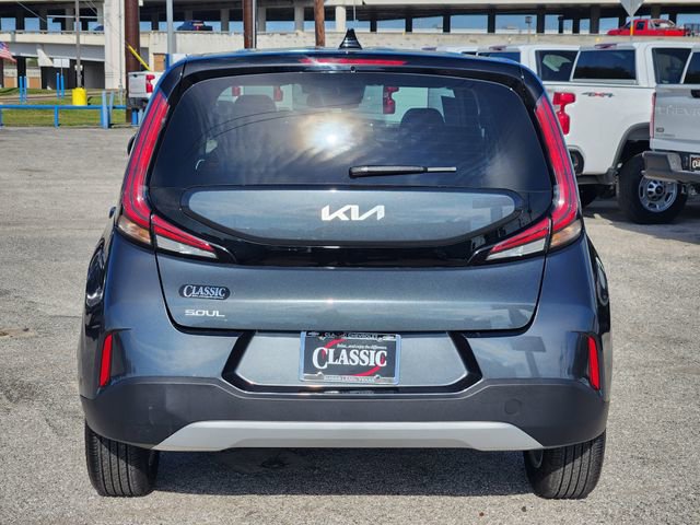 Used 2025 Kia Soul LX w/ LX Technology Package FWD image 6