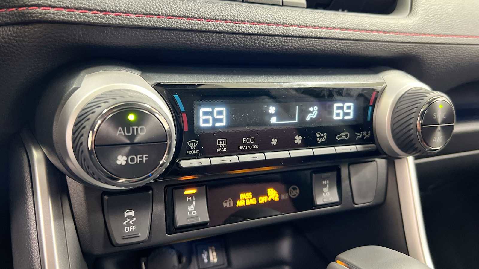 New 2024 Toyota RAV4 XSE w/ Weather Package image 21