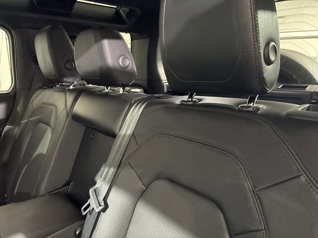 Used 2024 Land Rover Defender 110 S image 13