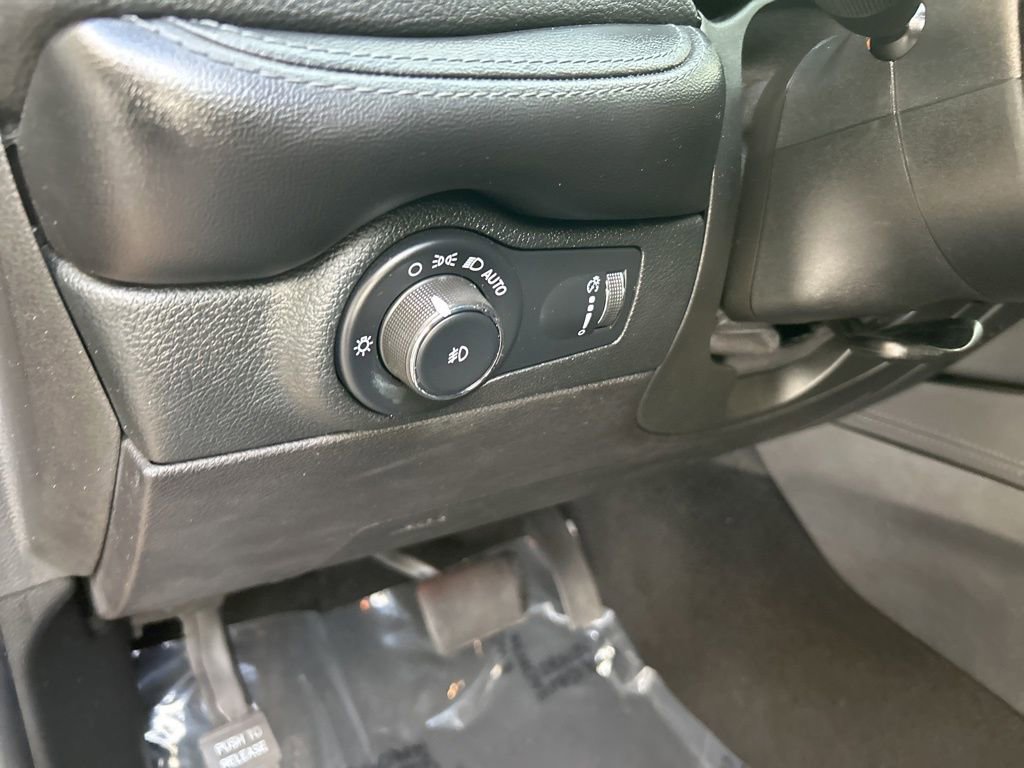 Used 2022 Dodge Durango GT image 41