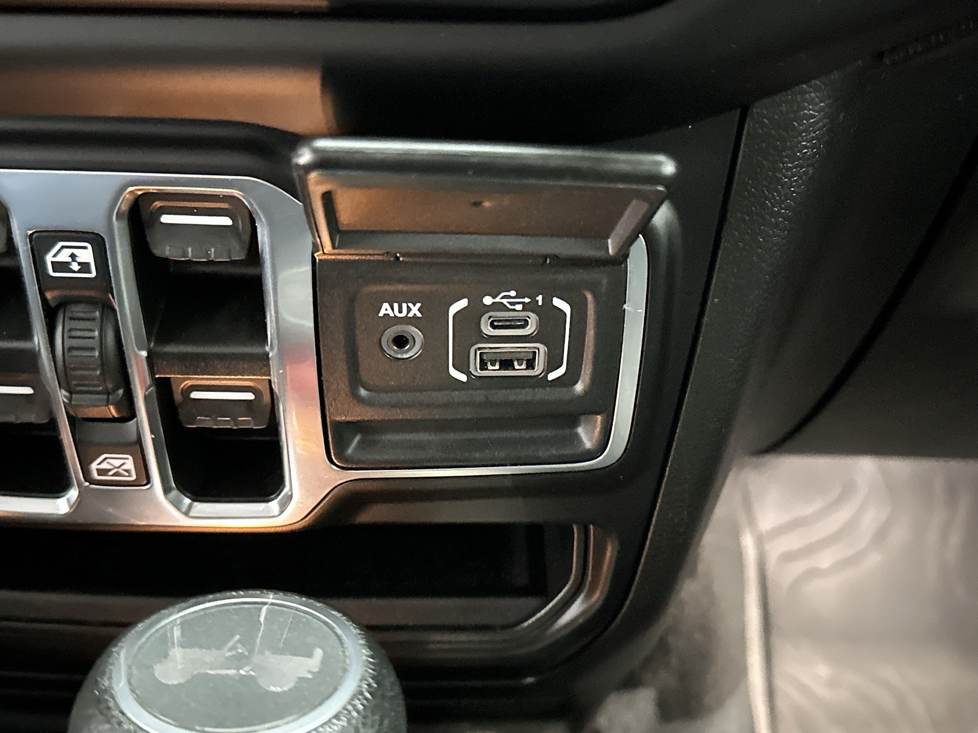 Used 2022 Jeep Wrangler Unlimited Sport AWD/4WD image 38