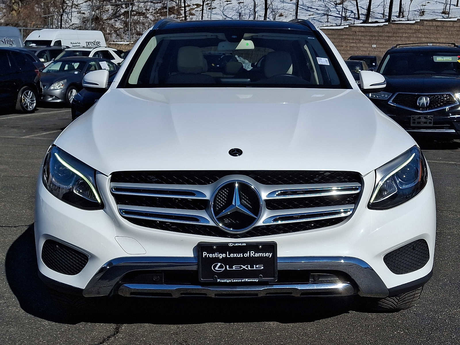 Used 2019 Mercedes-Benz GLC 300 4MATIC image 2