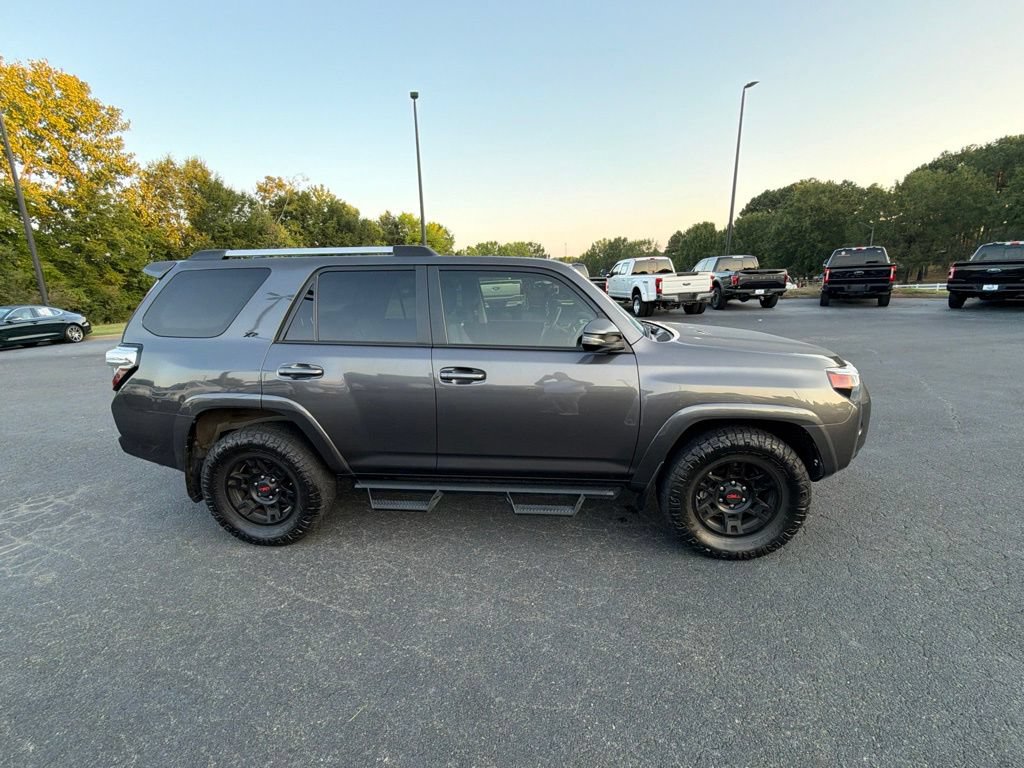 Used 2022 Toyota 4Runner SR5 Premium w/ Moonroof Package RWD image 10