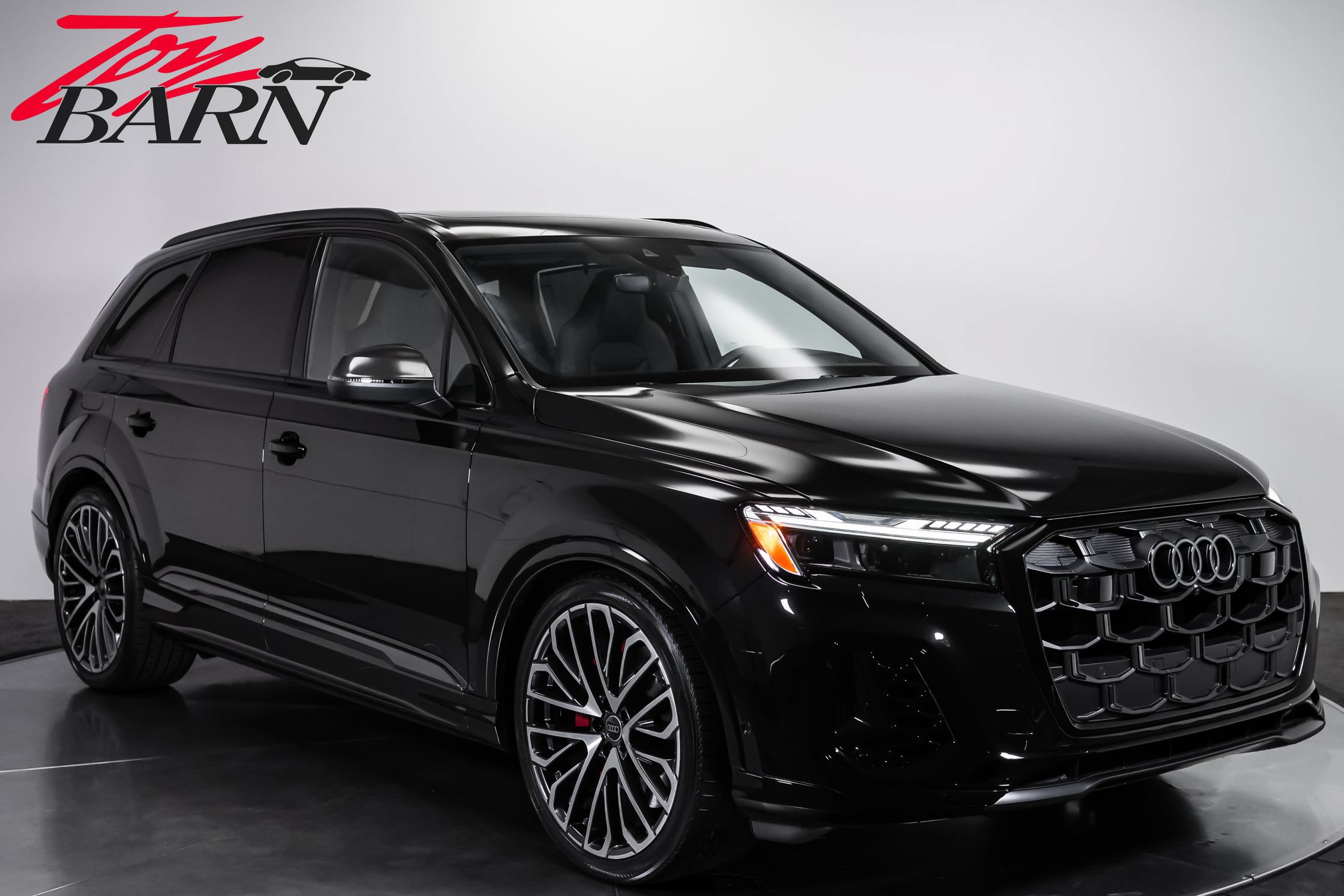 Used 2025 Audi SQ7 Prestige AWD/4WD image 7