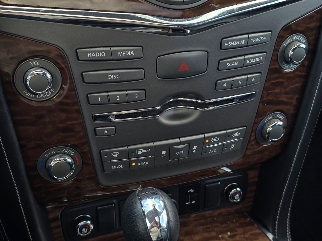 Used 2019 Nissan Armada Platinum w/ Captain's Chairs Package image 34