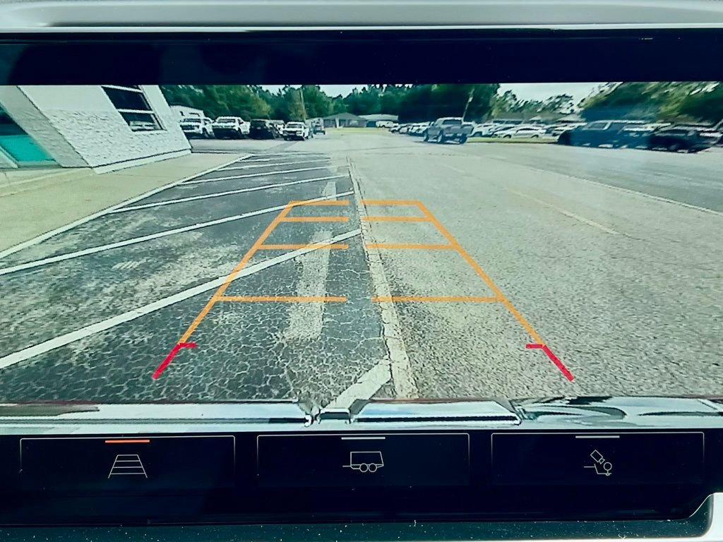 Used 2025 GMC Sierra 1500 Elevation w/ Preferred Package image 7