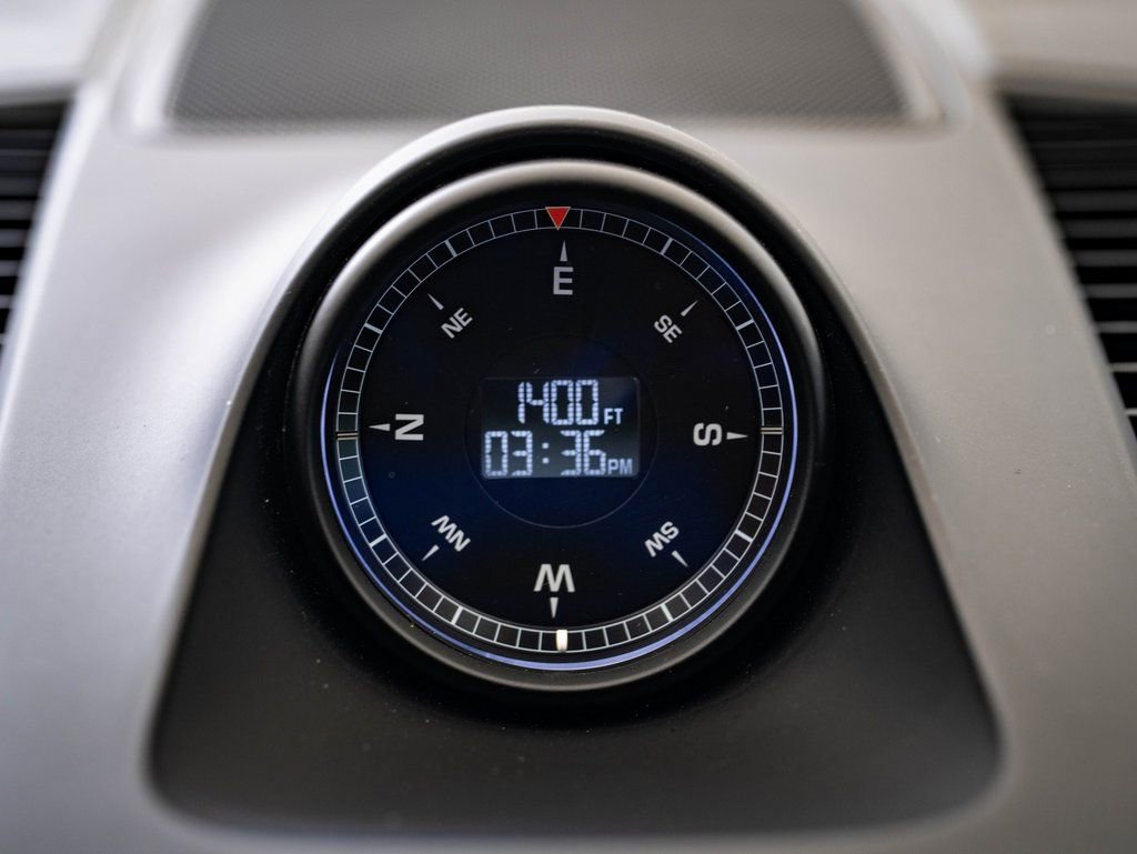 Certified 2023 Porsche Cayenne Platinum Edition image 34