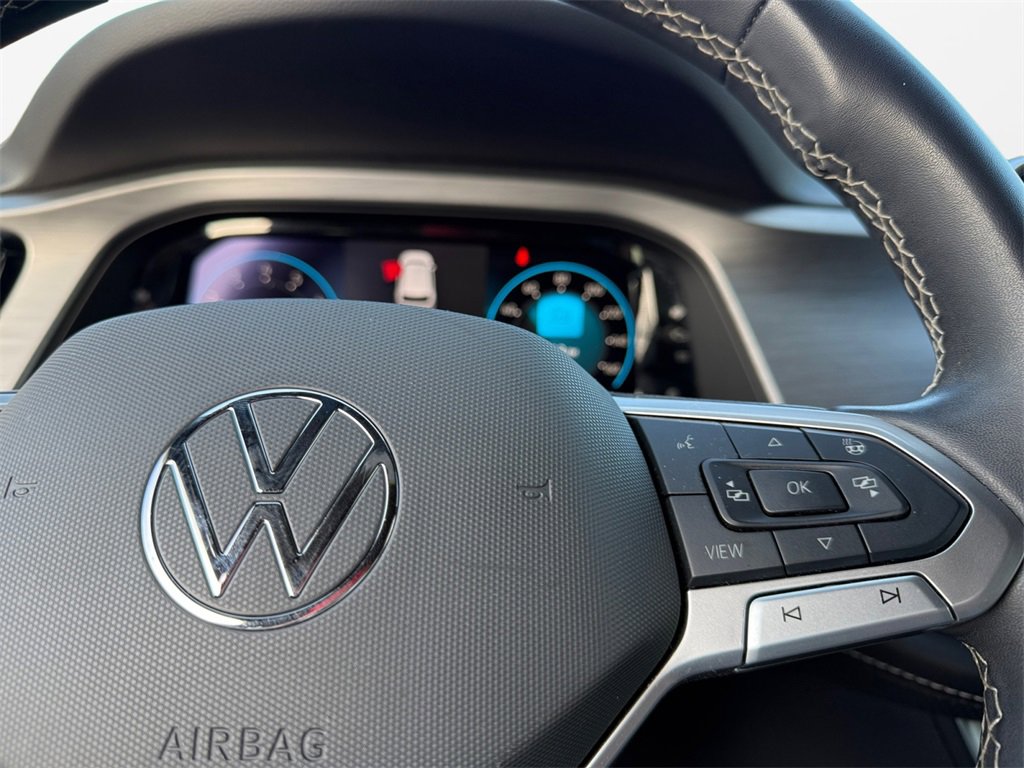 Used 2024 Volkswagen Atlas Cross Sport SE image 26