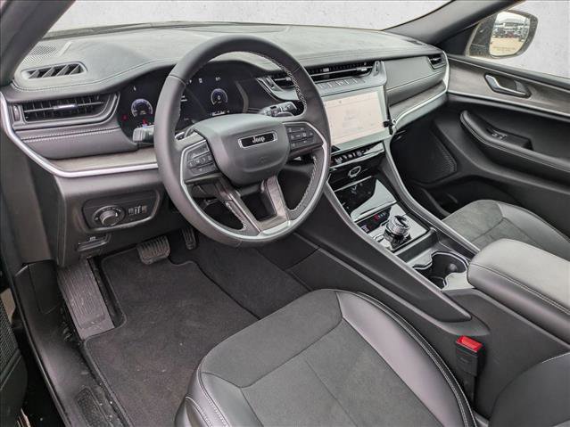 New 2026 Jeep Grand Cherokee Altitude image 3