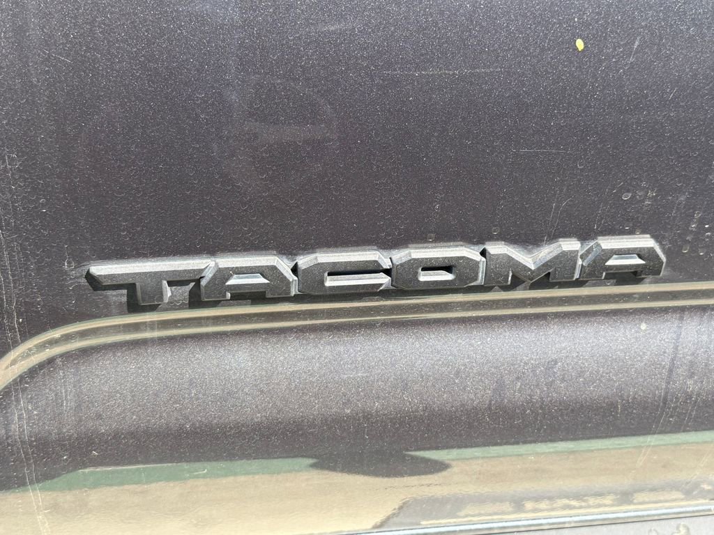 Used 2021 Toyota Tacoma TRD Sport w/ Technology Package image 7