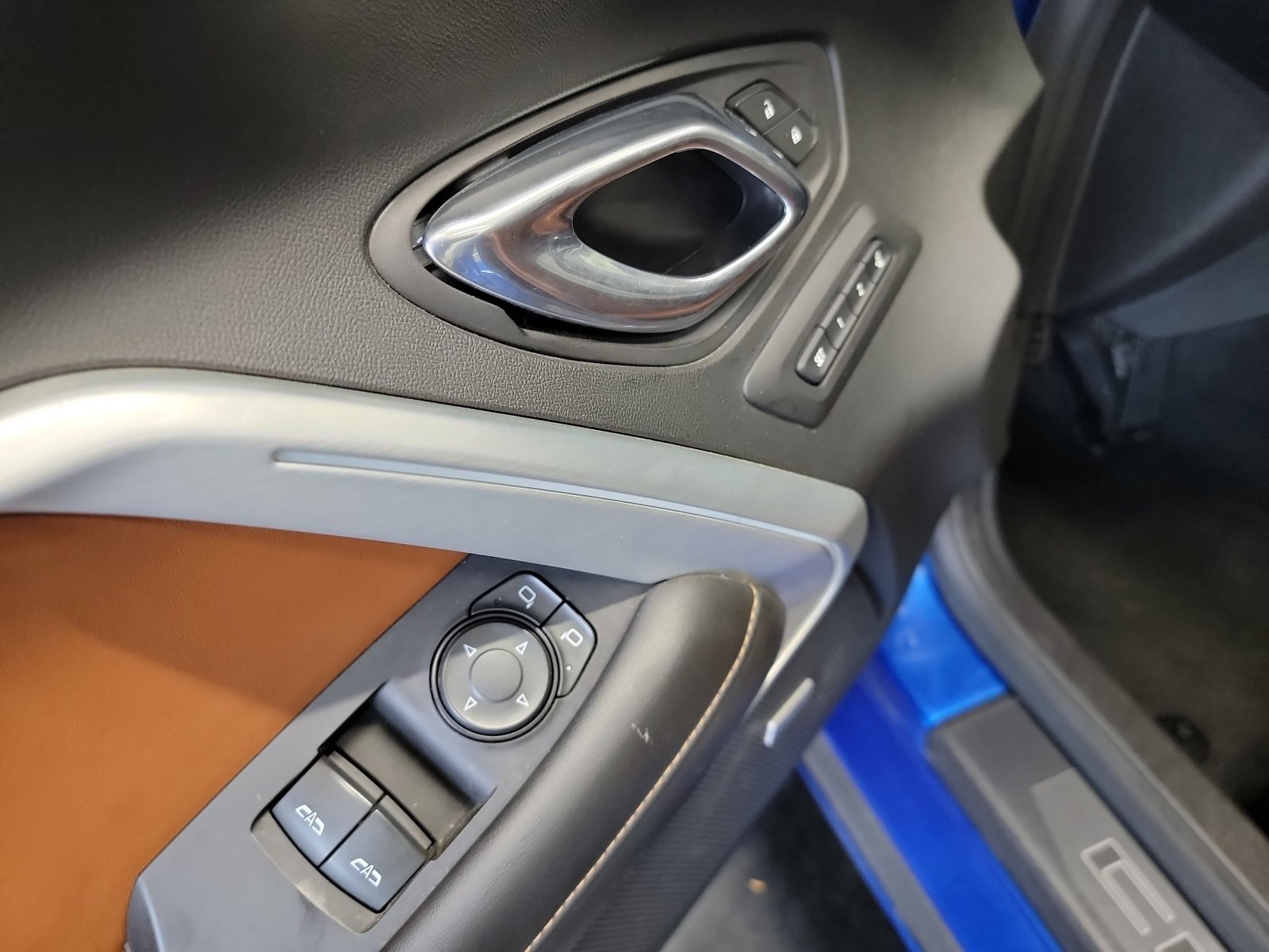 Used 2018 Chevrolet Camaro LT RWD image 14