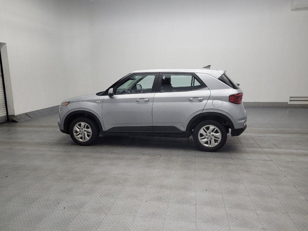 Used 2021 Hyundai Venue SE image 3