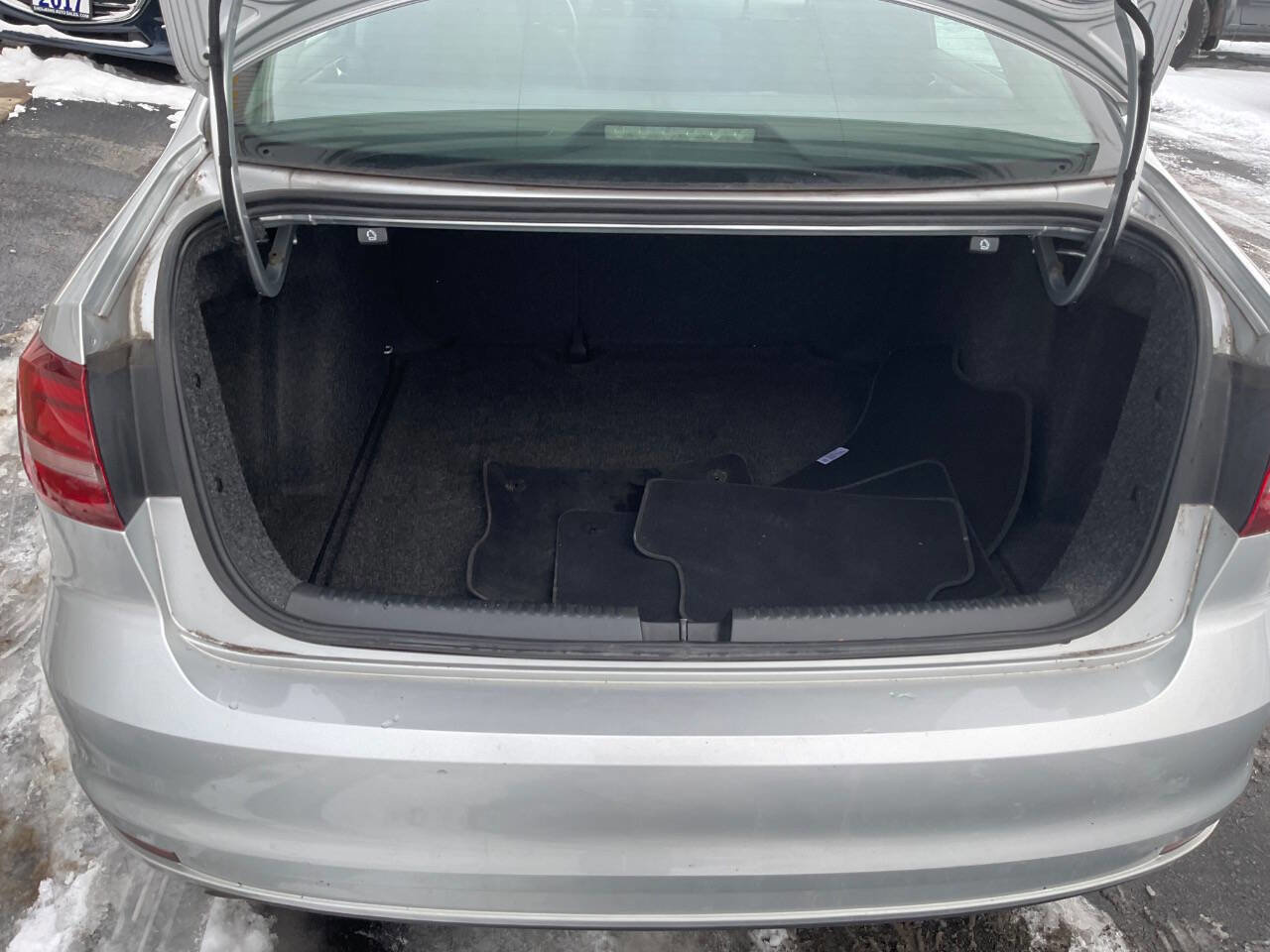 Used 2016 Volkswagen Jetta S image 10