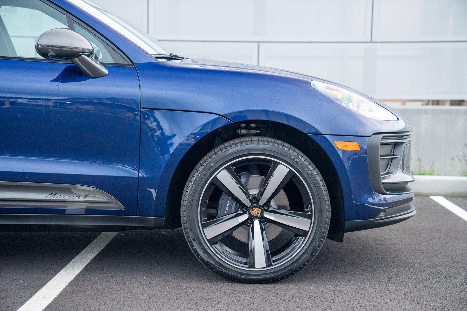 Certified 2026 Porsche Macan Turbo AWD/4WD image 9