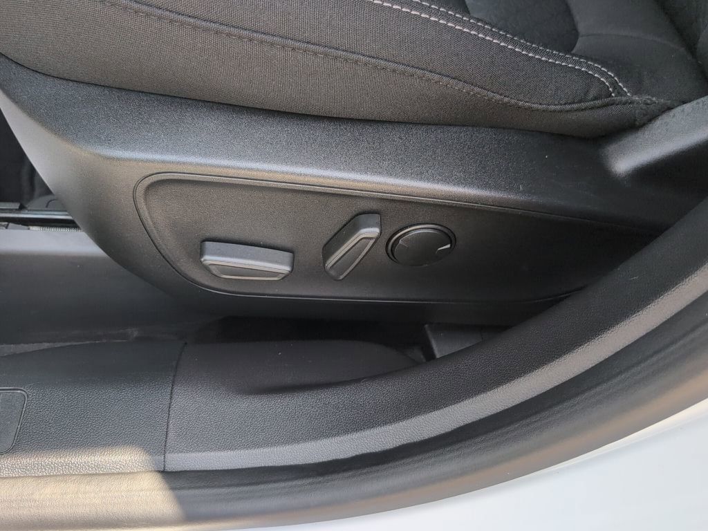 Certified 2023 Ford Escape Active image 9