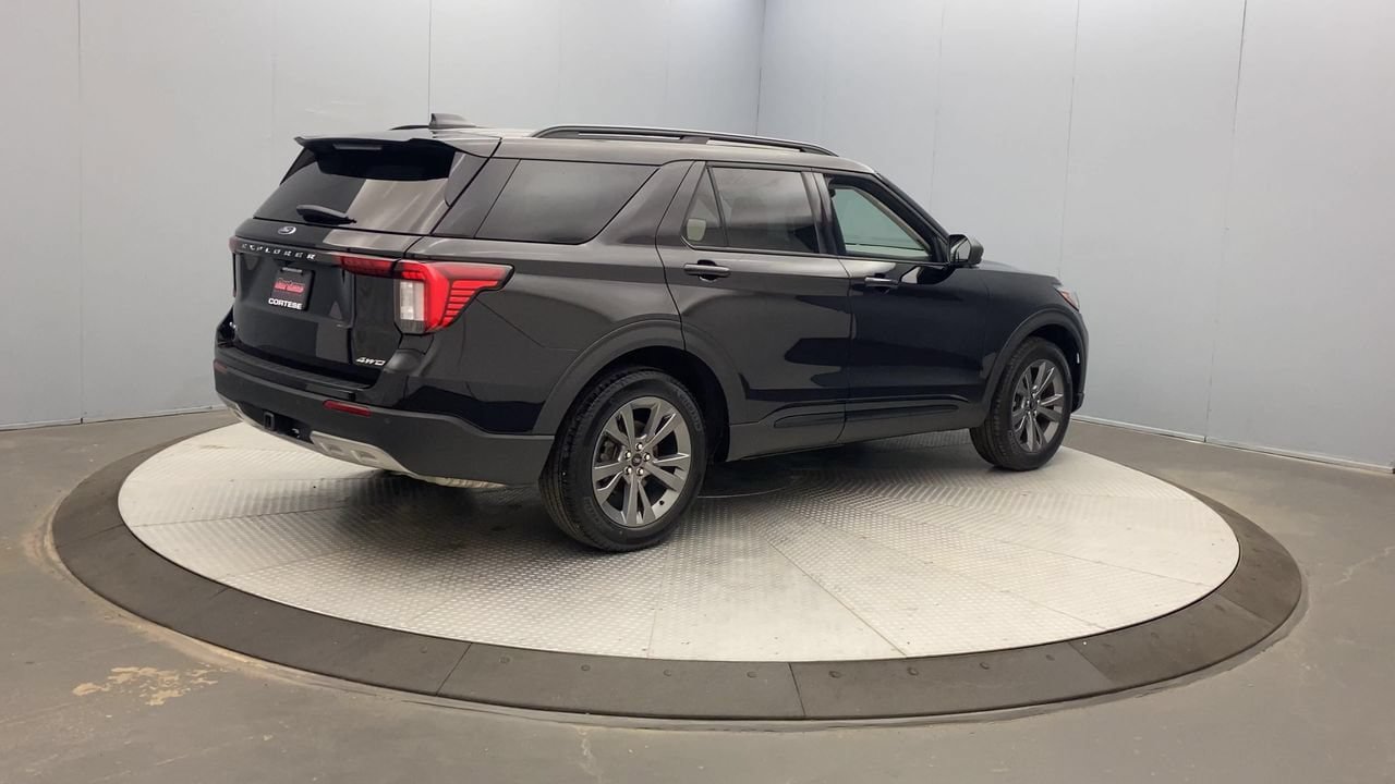 New 2026 Ford Explorer Active w/ Active Comfort Package AWD/4WD image 5