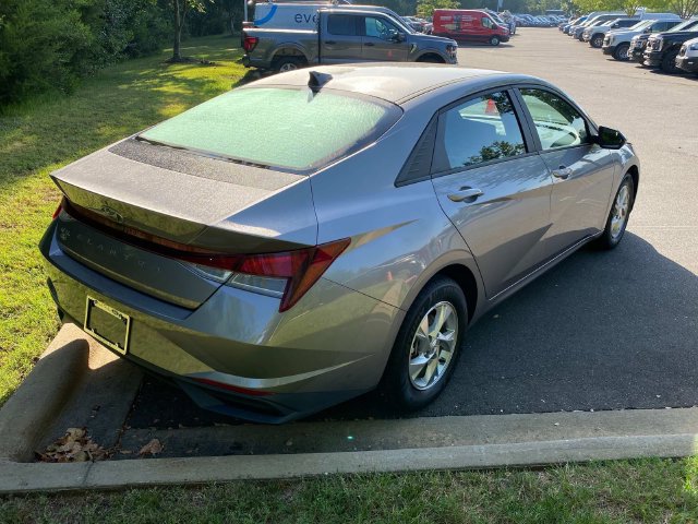 Used 2023 Hyundai Elantra SE FWD image 31