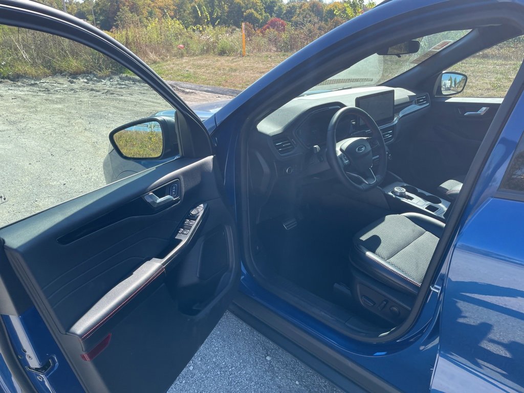 Certified 2023 Ford Escape ST-Line w/ Tech Pack #1 image 10