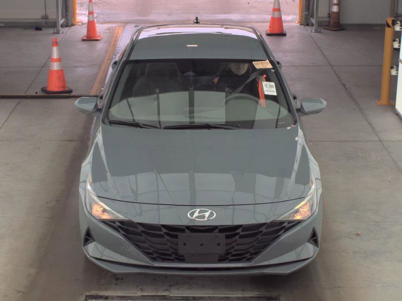 Used 2023 Hyundai Elantra SEL w/ Convenience Package image 2