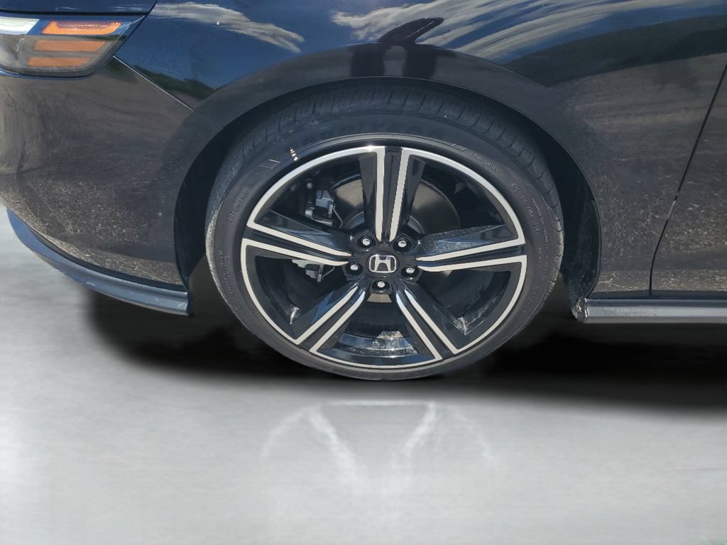 Used 2025 Honda Accord Sport image 27