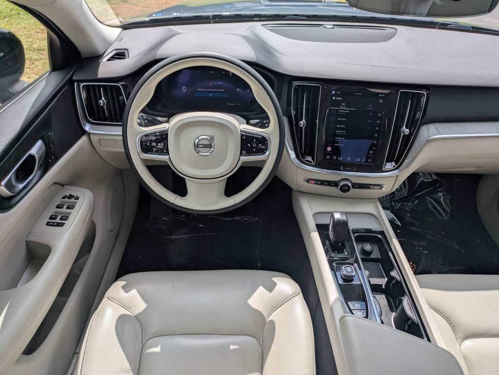 Certified 2024 Volvo S60 B5 Plus w/ Climate Package AWD/4WD image 16