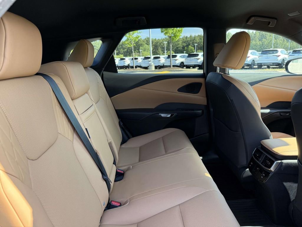Used 2025 Lexus RX 350 FWD w/ Accessory Package image 17