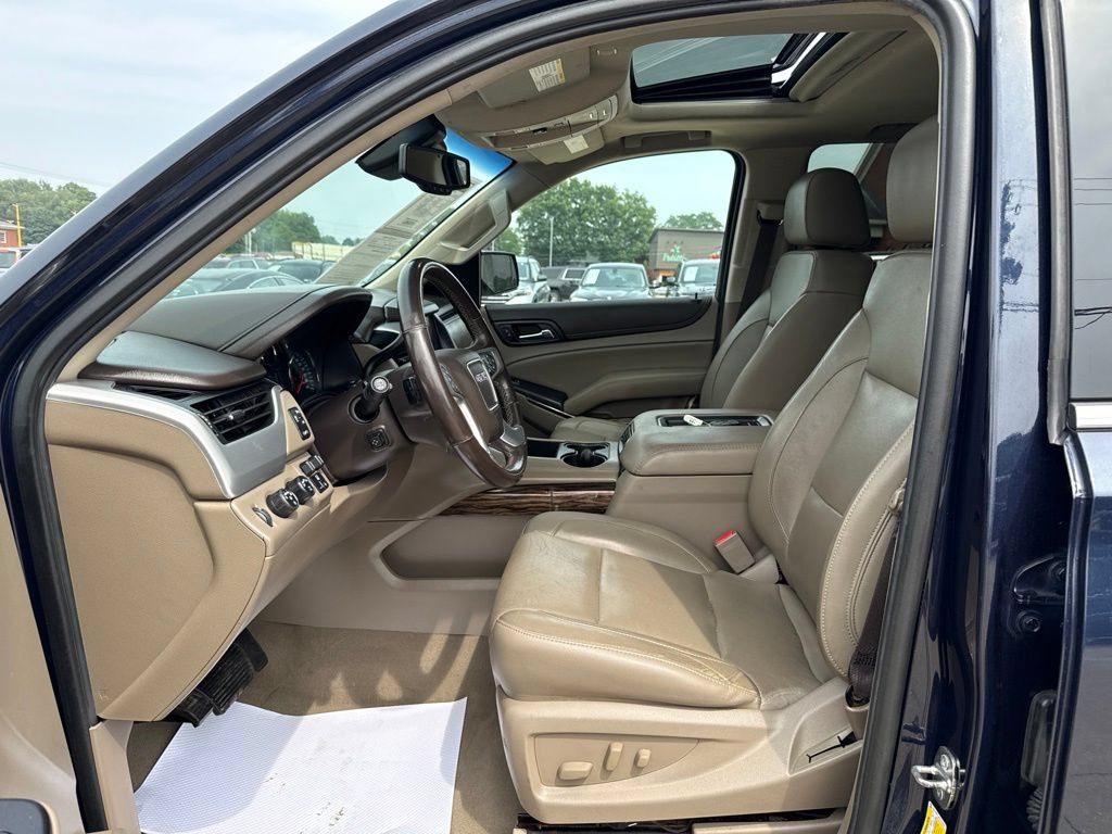 Used 2019 GMC Yukon SLT w/ HD Trailering Package AWD/4WD image 27