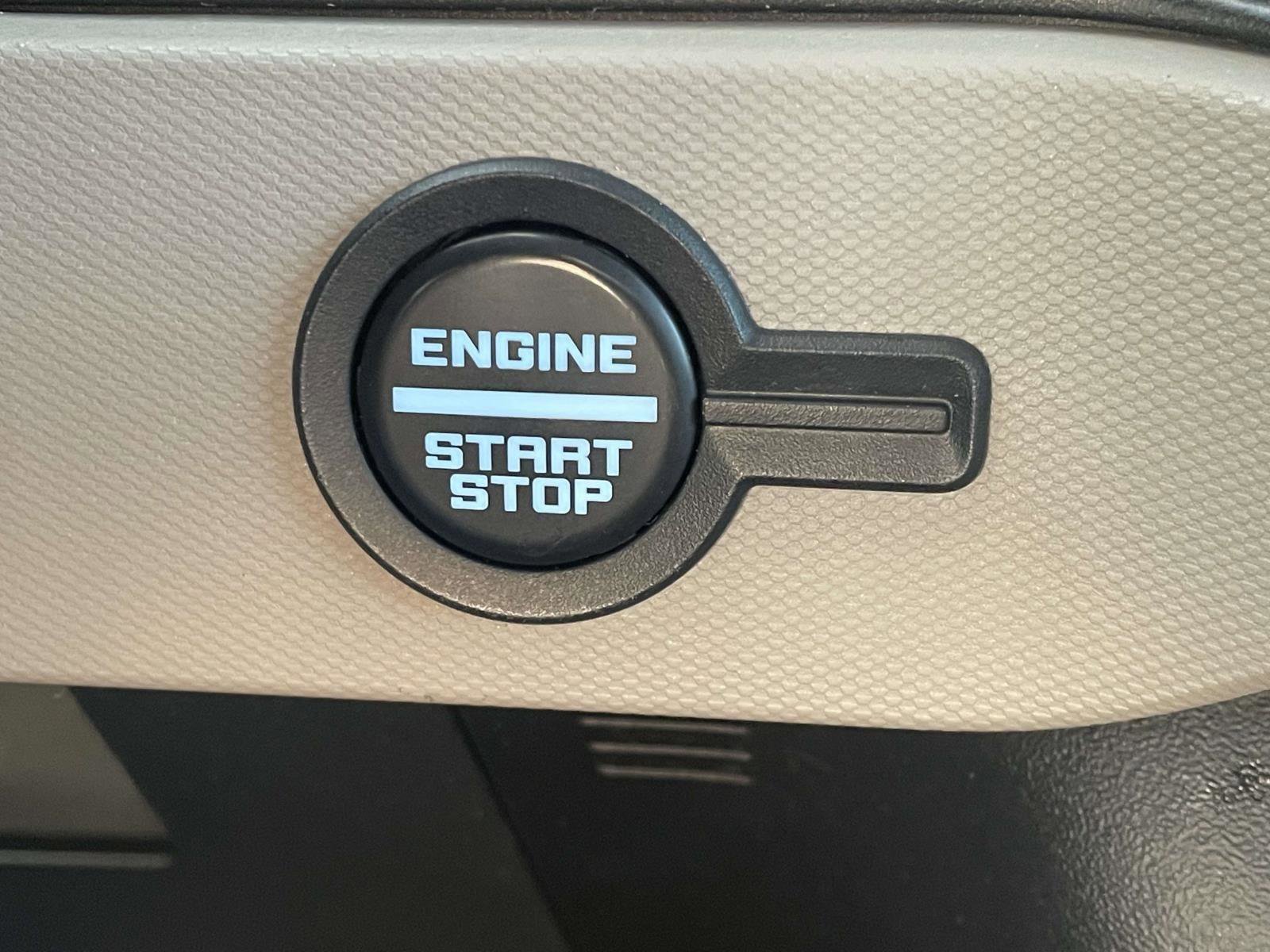 Used 2023 Ford Bronco Wildtrak image 12