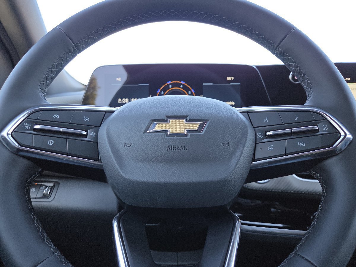 New 2027 Chevrolet Equinox LT w/ Convenience Package II AWD/4WD image 33