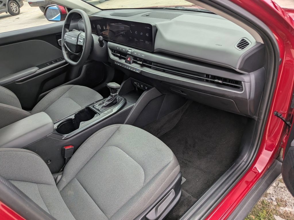 Certified 2025 Kia K4 FWD image 13