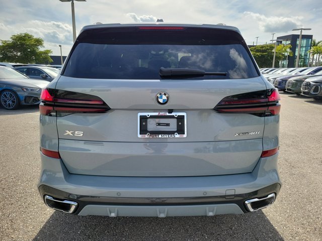 Used 2025 BMW X5 xDrive40i w/ Executive Package image 5