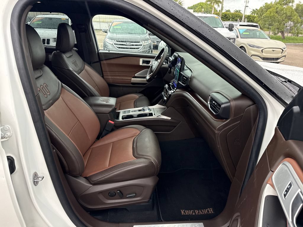 Used 2023 Ford Explorer King Ranch w/ Technology Package RWD image 28