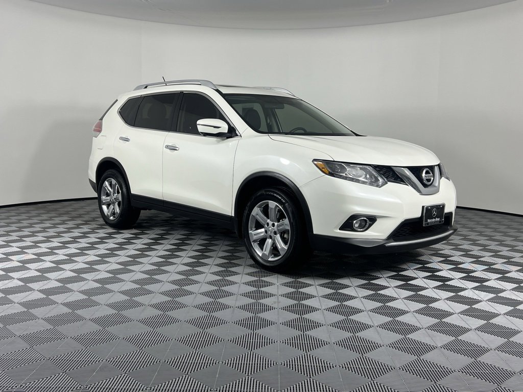 Used 2016 Nissan Rogue SL w/ SL Premium Package image 2
