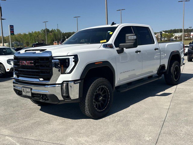 Used 2024 GMC Sierra 2500 Pro image 3